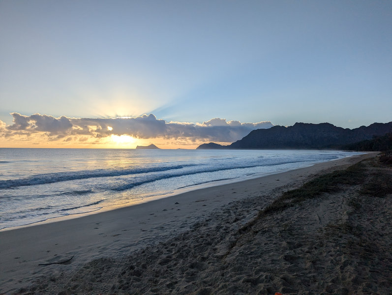 Bellows Field Beach Park